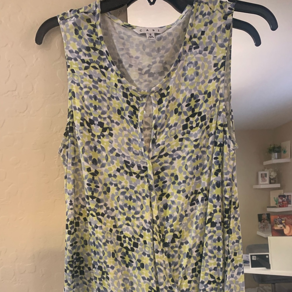 Vintage Cabi top